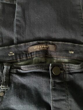Women's Slim Jeans in dark Navy